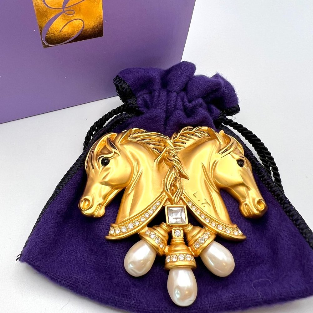 Elizabeth Taylor for Avon Hearts in Tandem Brooch with Original Box